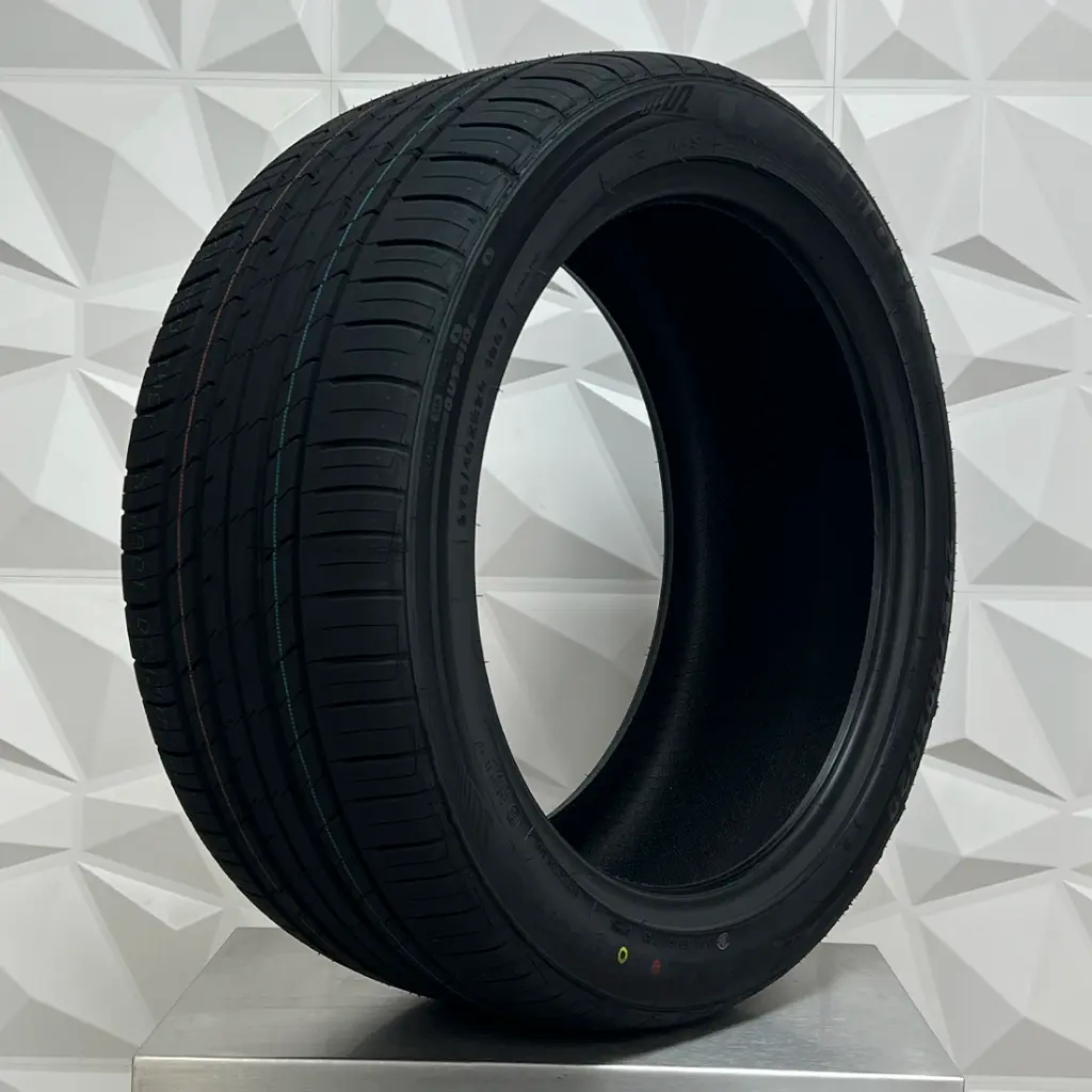 LLANTA TRACMAX 275/40ZR20 X-PRIVILO RS01 106YXL